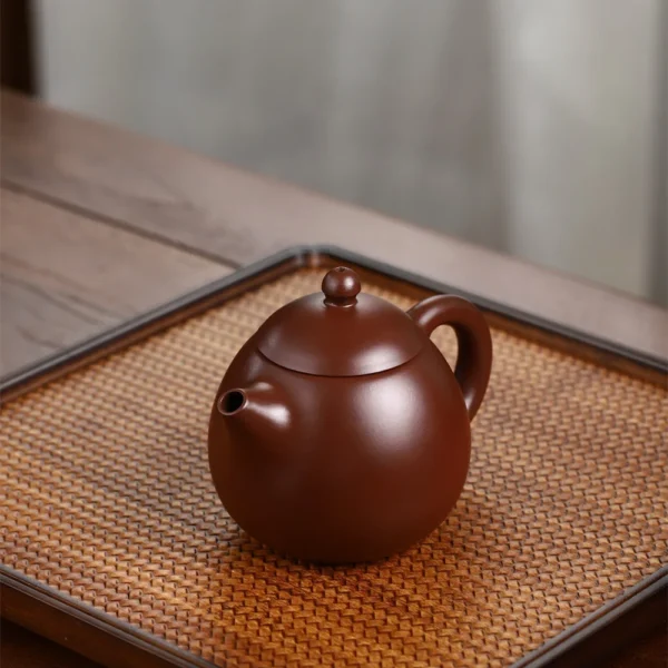 Yixing Dragon Egg Purple Clay Teapot, Perfect for Tea Appreciation, Gatherings, or Personal Sipping Enjoyment in Elegant Style